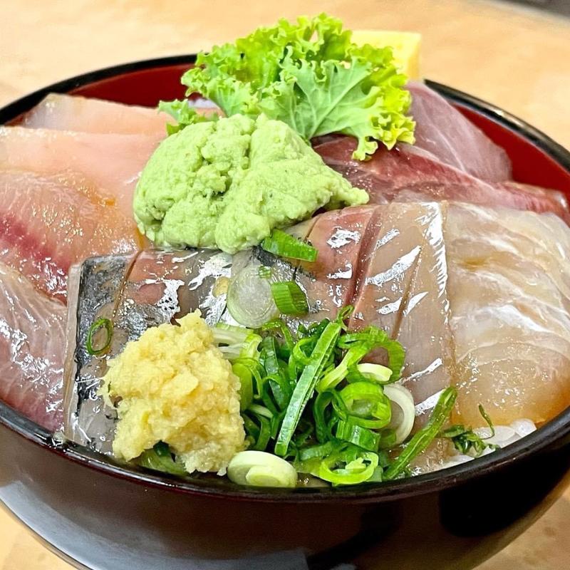 小田原地魚多め5色丼(丼 万次郎)