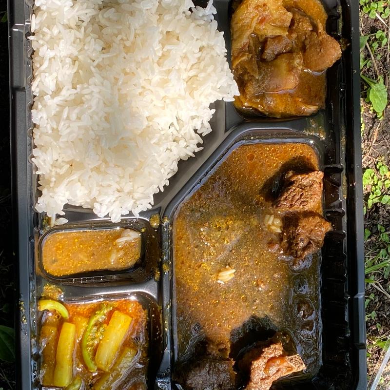 Wカレー(モモ&ジル ハウス)