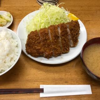 ロースかつ定食(とん久)