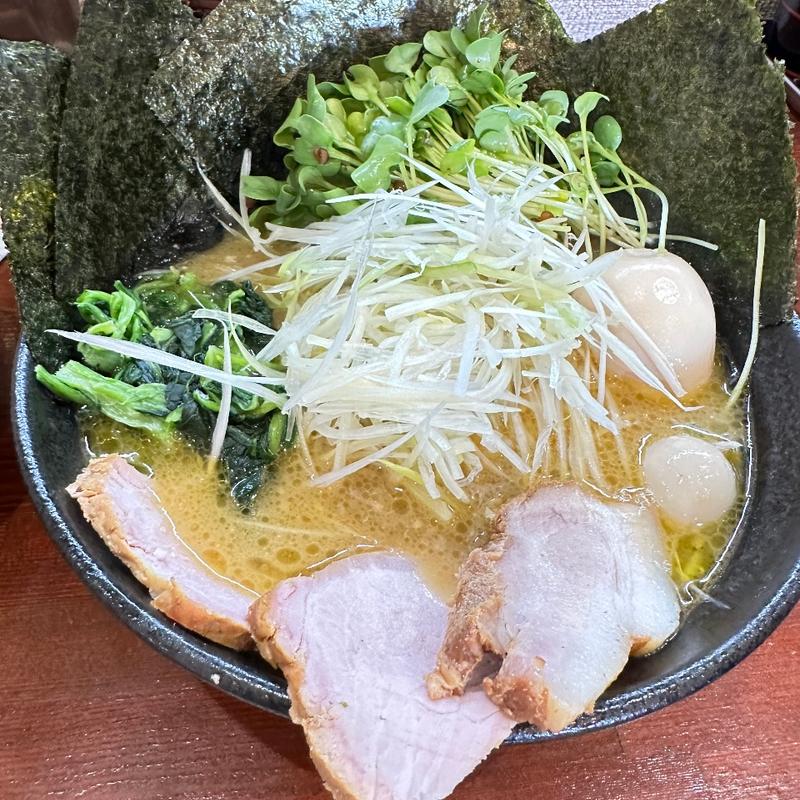 天王ラーメン(横浜家系らーめん 天王家 寒川総本店)