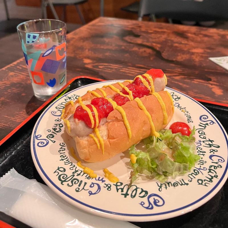サルシッチャドッグ(ペンペン食堂)