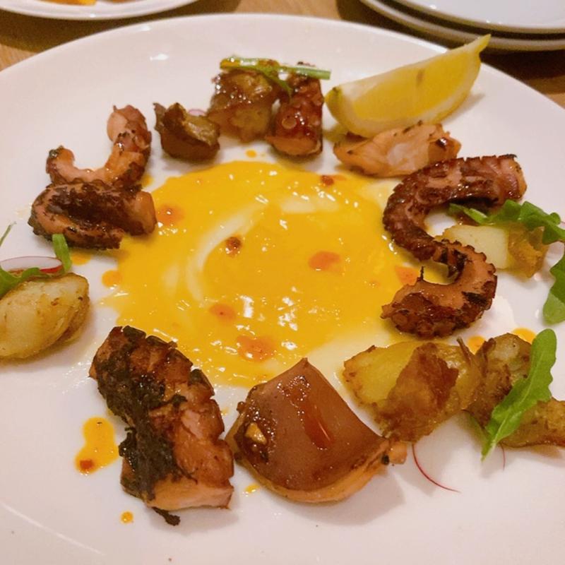 柔らかいタコのグリル　チリオイルとアイオリソース(goodspoon シミントひろしま店)