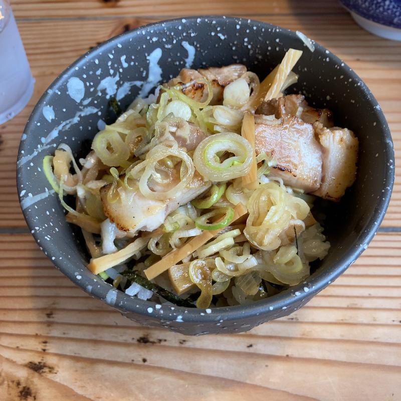 炙り肉とメンマのごはん(麺屋久兵衛  )