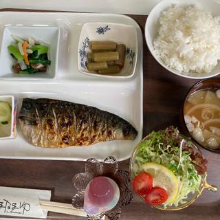 焼き魚定食(鯖)(まなまゆ)