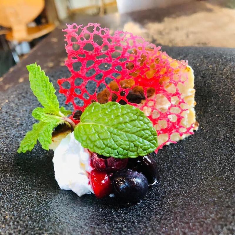 バスク風チーズケーキ(イン ザ ムーン （IN THE MOON）)