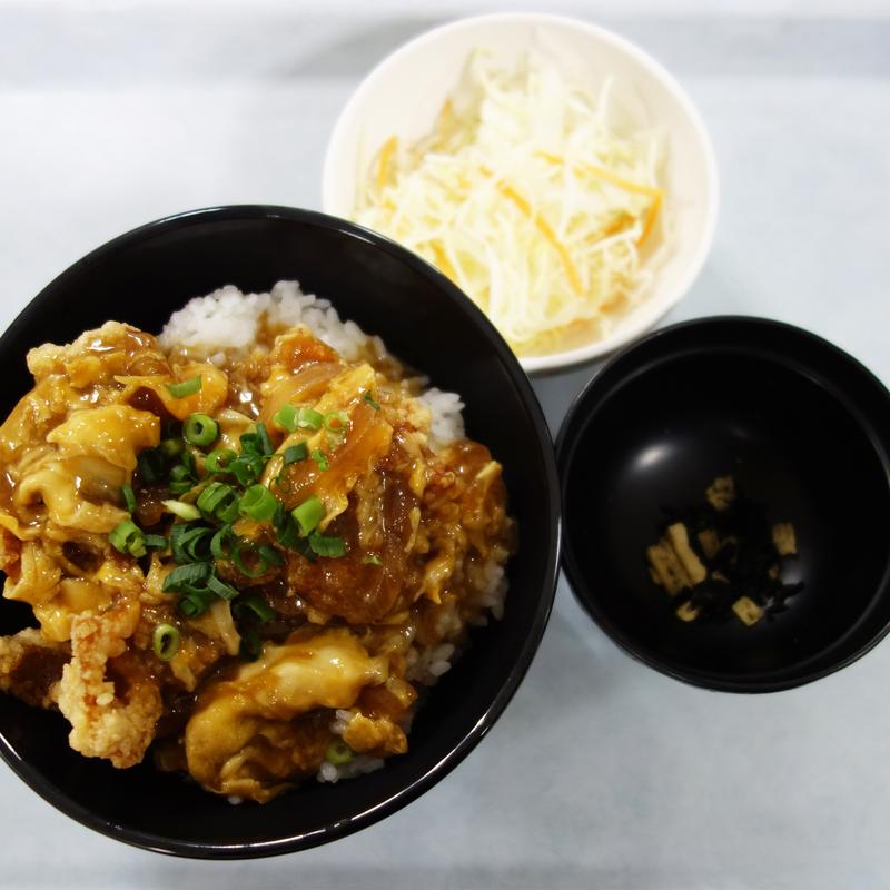 唐揚げ玉子とじ丼(GARDEN KITCHEN(ガーデンキッチン))