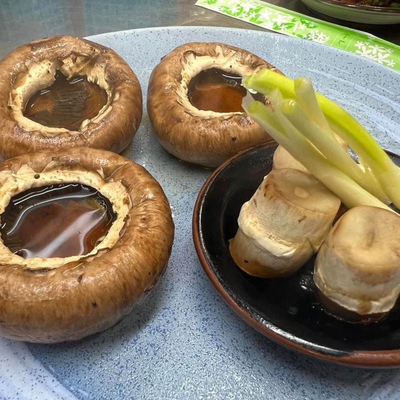 ジャンボマッシュルーム(おかずの店 べんり屋 玉玲瓏)