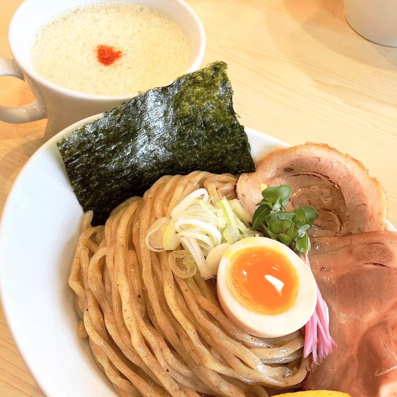 焦がし醤油の魚介中華(五弦屋)