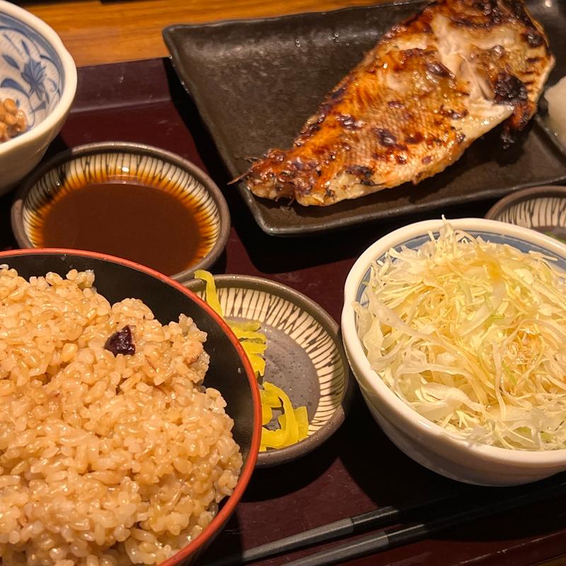 あか魚粕漬け定食(干物炭火焼 はじめ食堂 四ツ谷本店)