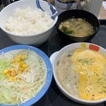 チーズホワイトソースハンバーグ定食(松屋 西新宿8丁目店 （マツヤ）)