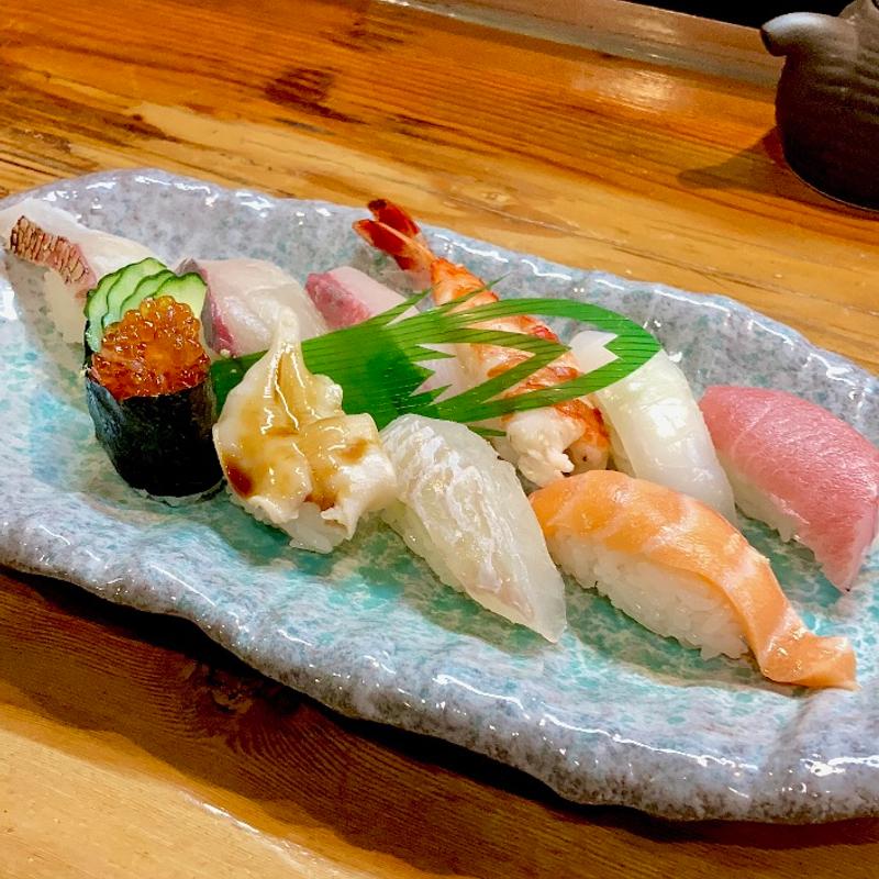 特選にぎりセット(赤出し・茶碗蒸し付き)(しゃんこ)