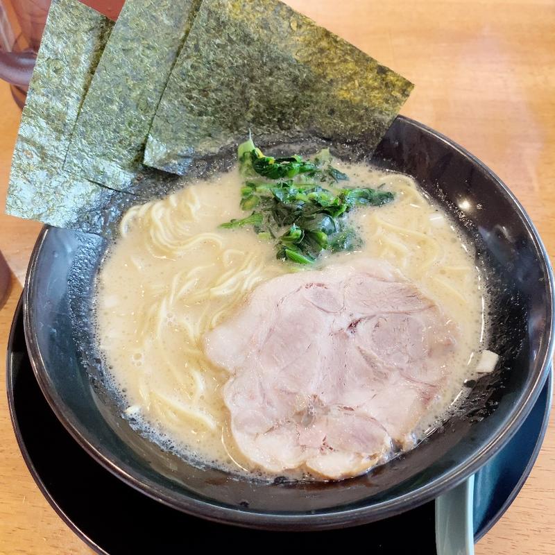ラーメン 醤油(家系ラーメンしゃかりき家 本店)