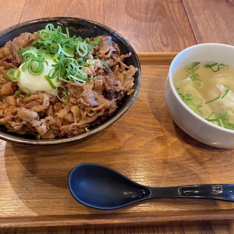 カルビ丼と餃子スープセット(金金醤 イオンモール岡山店)