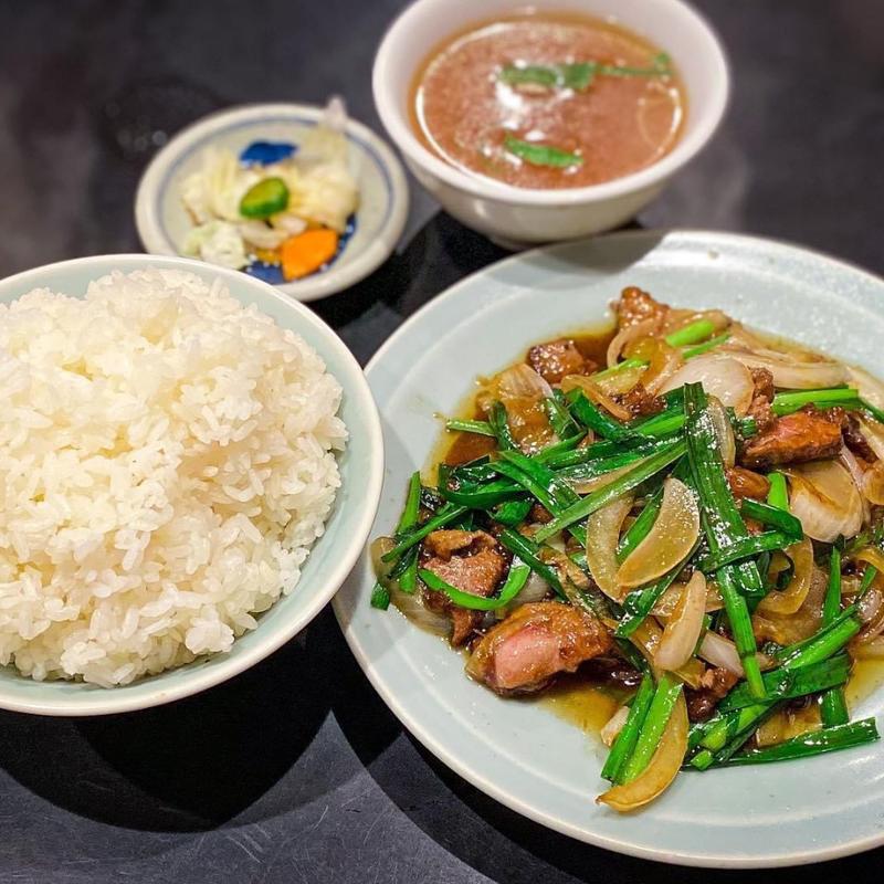 ニラレバ定食(珍萬21)