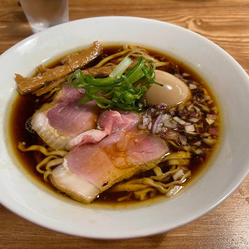 醤油ラーメン(麺屋でこぼこ)