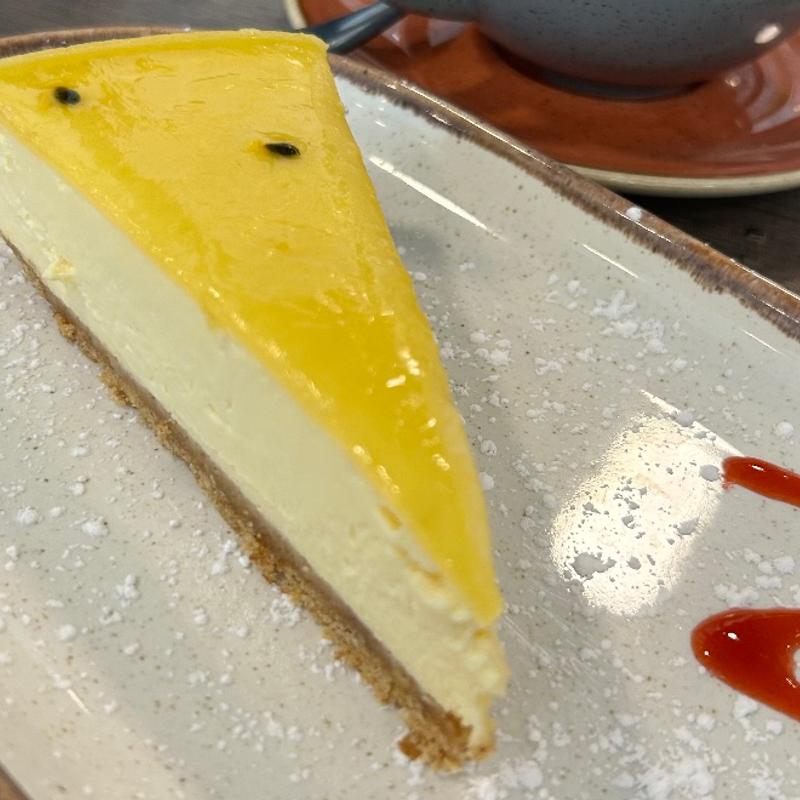 マンゴー&パッションフルーツ チーズケーキ(The Orangery Tea House at Garsons)