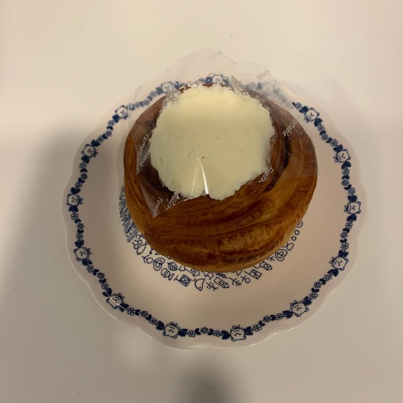 北海道産ミルクシナモンロール(デリフランス 大井町店)