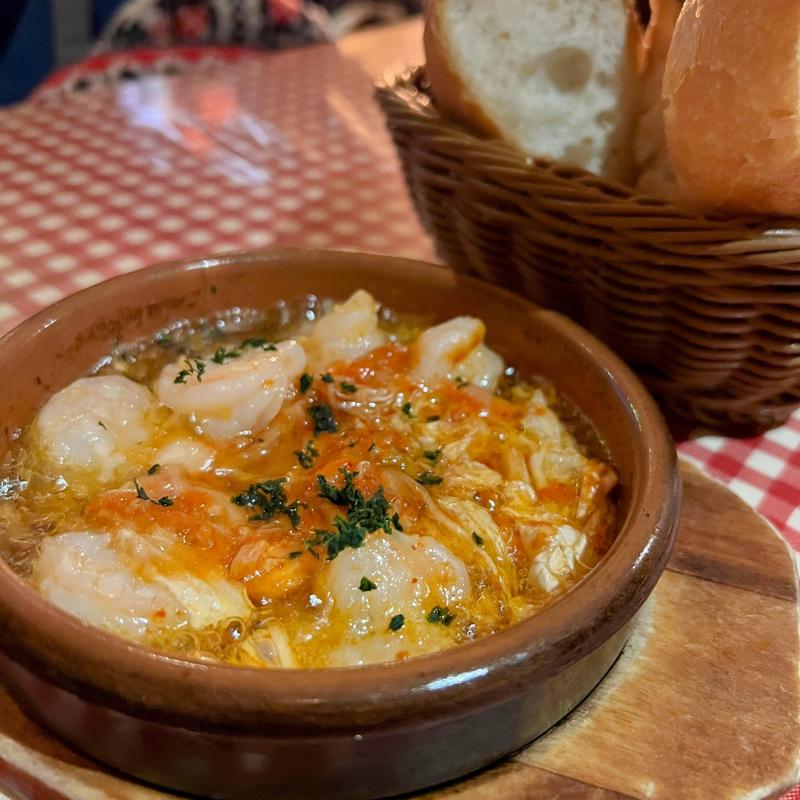 エビとキムチのアヒージョ(肉バル Brut)