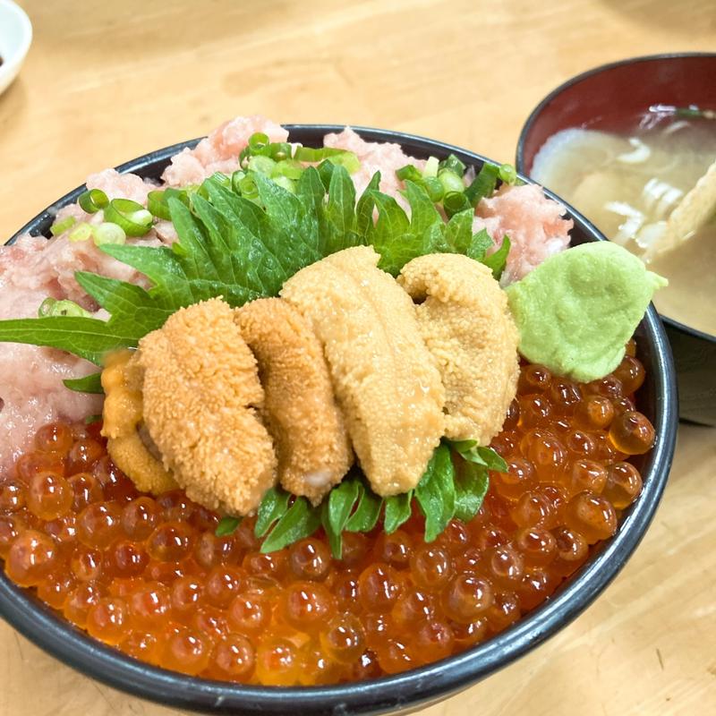 サーモン＆イクラ(市場食堂 味処たけだ )