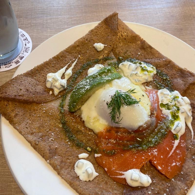 (カフェ＆クレープリーとびだす焙煎所)