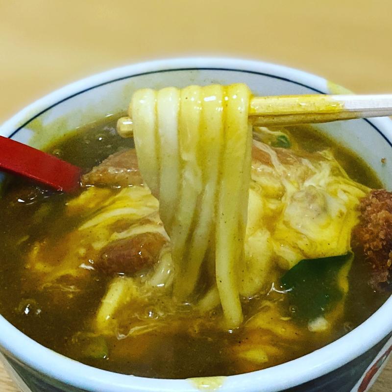 チーズかつカレーうどん(おかる )