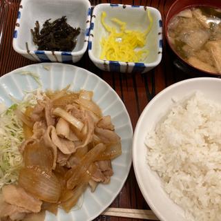 豚肉の生姜焼き定食(かぶき 本店 )