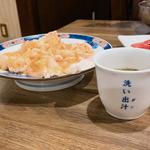 とろホルモン　洗い出汁