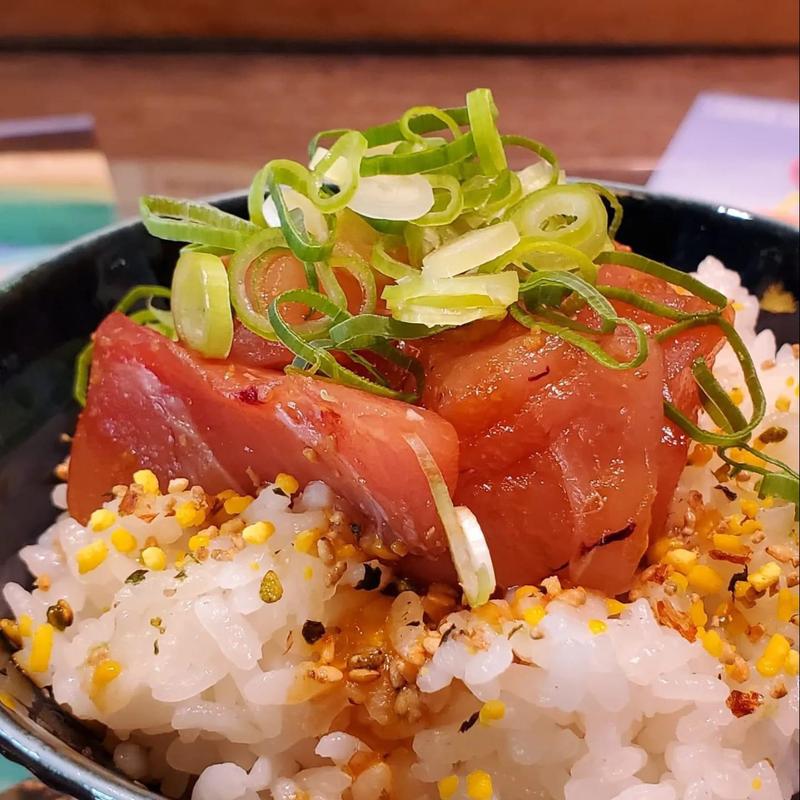 名物まぐろめし(麺屋 第五十三 大橋丸)