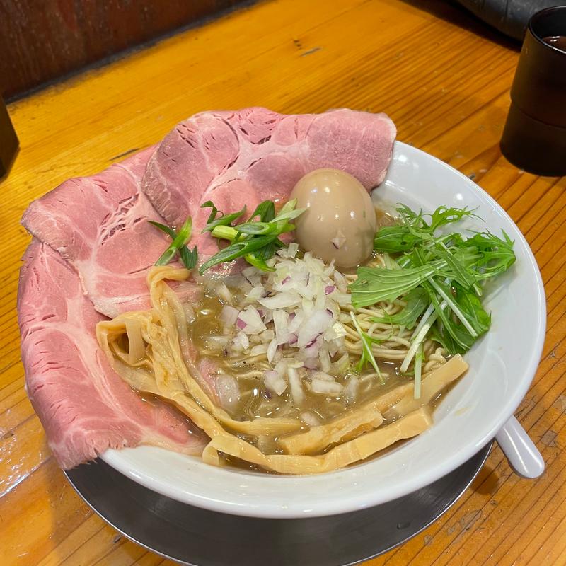 濃厚煮干し豚骨らーめん(六郷)