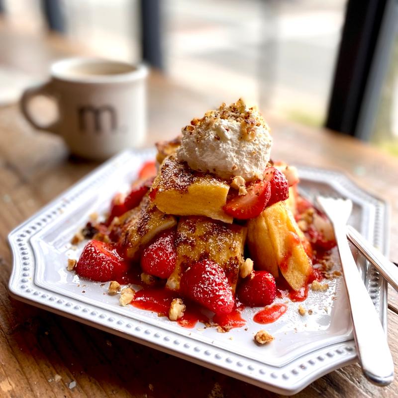 イチゴのフレンチトースト(マーベリック　コーヒーアンドヴォイド)