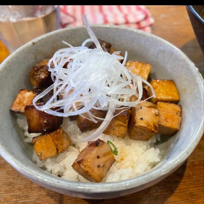 コロコロチャーシュー飯(ラーメン屋 トイ・ボックス)
