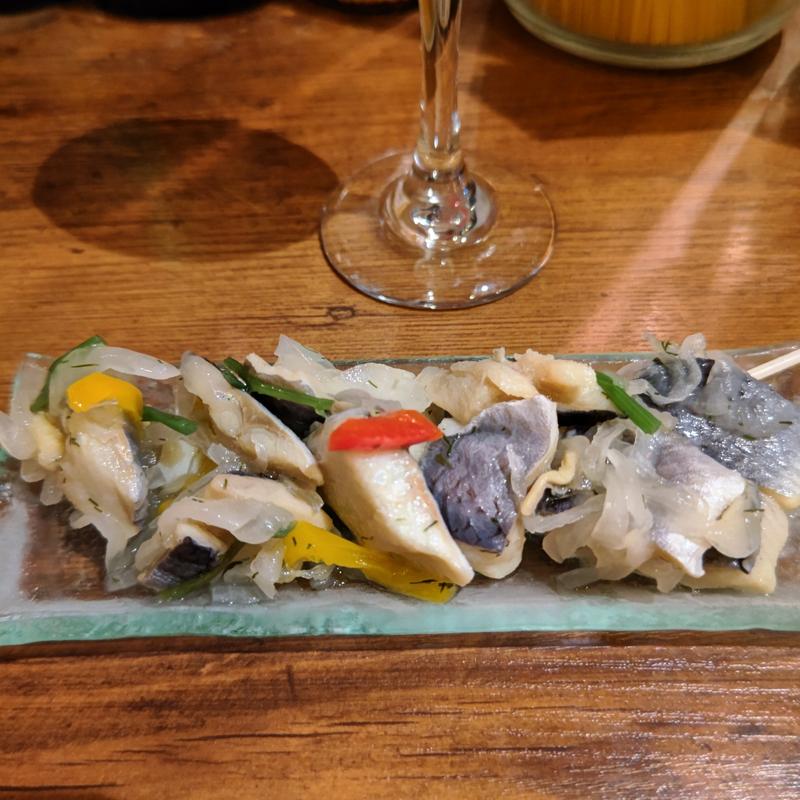 ニシンのマリネ(イタリアンバル・バジル)