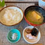 ご飯・味噌汁・漬物(ながせの旬彩膳)