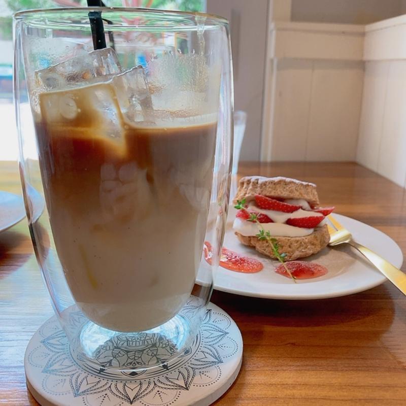 アイスカフェオレ(ua＋カフェ)