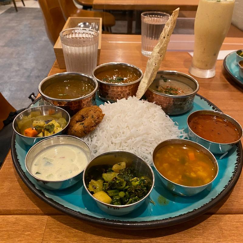 カレー3種ミールス(南インド料理 マドライキッチン)