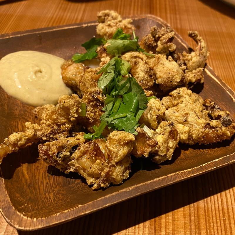 紋甲イカゲソのスパイスフリット ガラムマサラアリオリソース(RANGA LANKA(ランガ ランカ) 今池店)