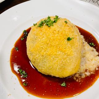 もつ煮コロッケ(ビストロ アリゴ )