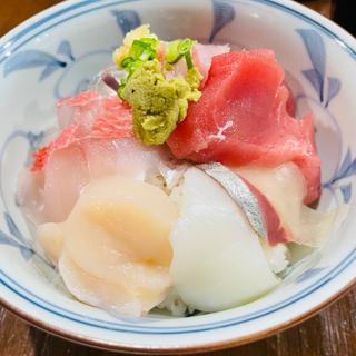 鮮度抜群海鮮丼(湯島3丁目)