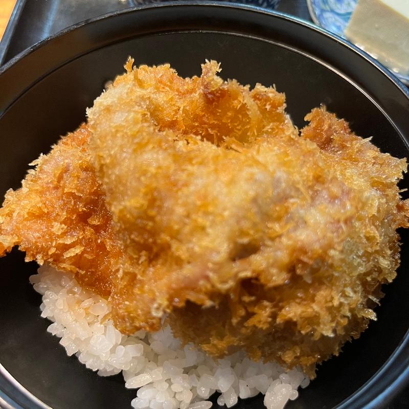 タレカツ2枚(割烹宍倉)