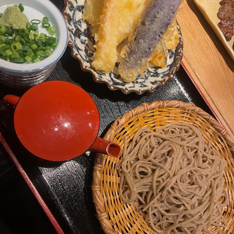 天盛りざる(石臼挽き十割蕎麦 八)