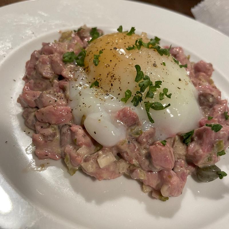 黒毛和牛のタルタル(ビストロ　アリゴ )