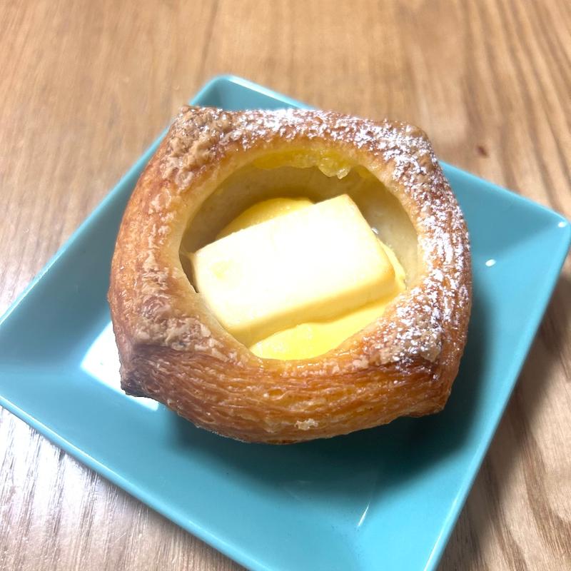 クリームチーズのデニッシュ(マリアージュ ドゥ ファリーヌ -アクアイグニス-)