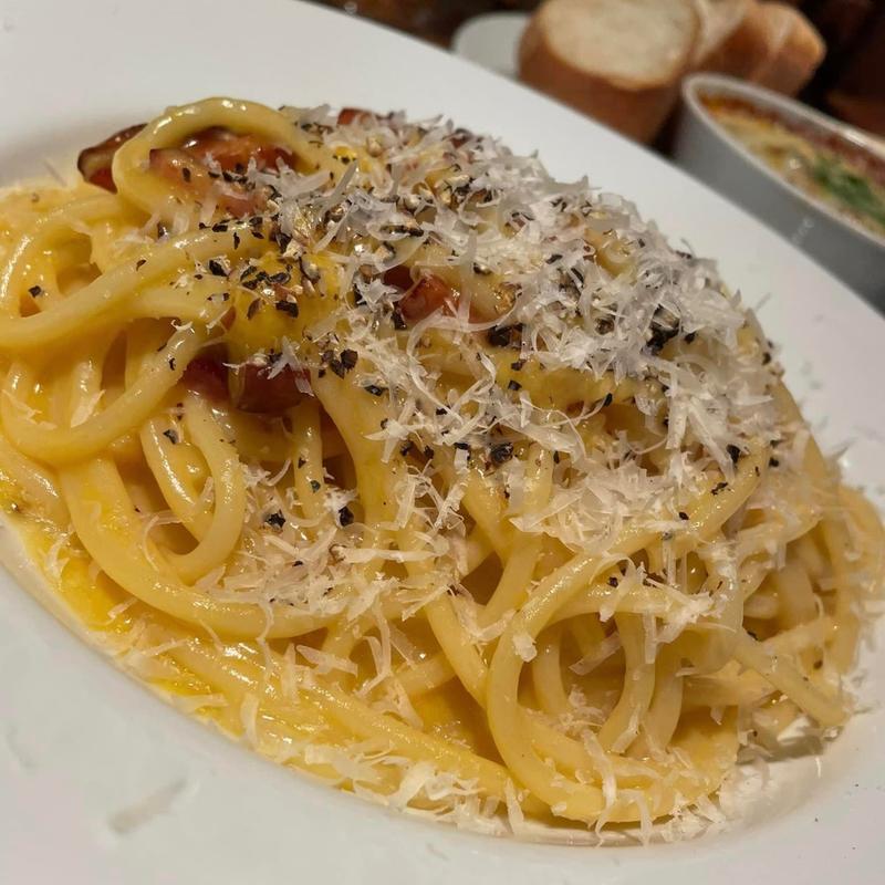 濃厚カルボナーラ(創作料理とワイン chabi)