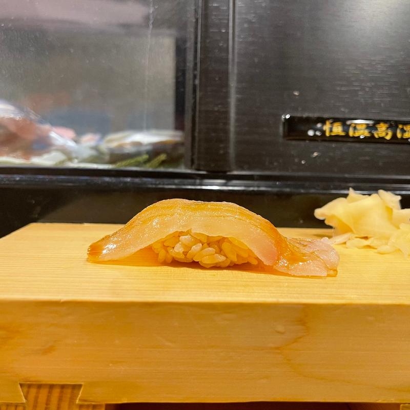 天然ひらめ(鮨屋とんぼ 栄店)