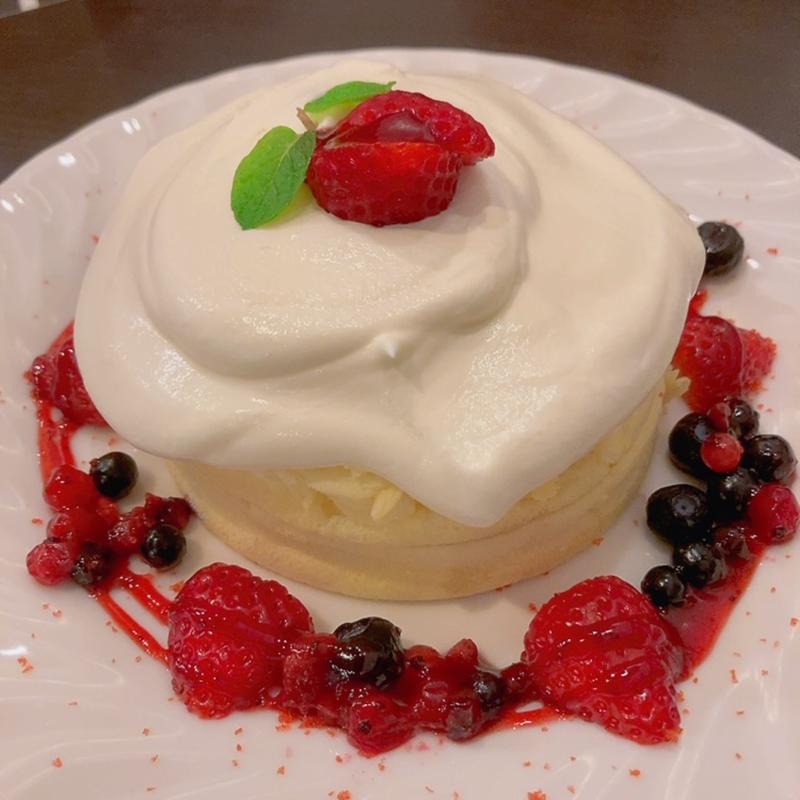 ストロベリーとベリー(さかい珈琲 広島千田町店 )