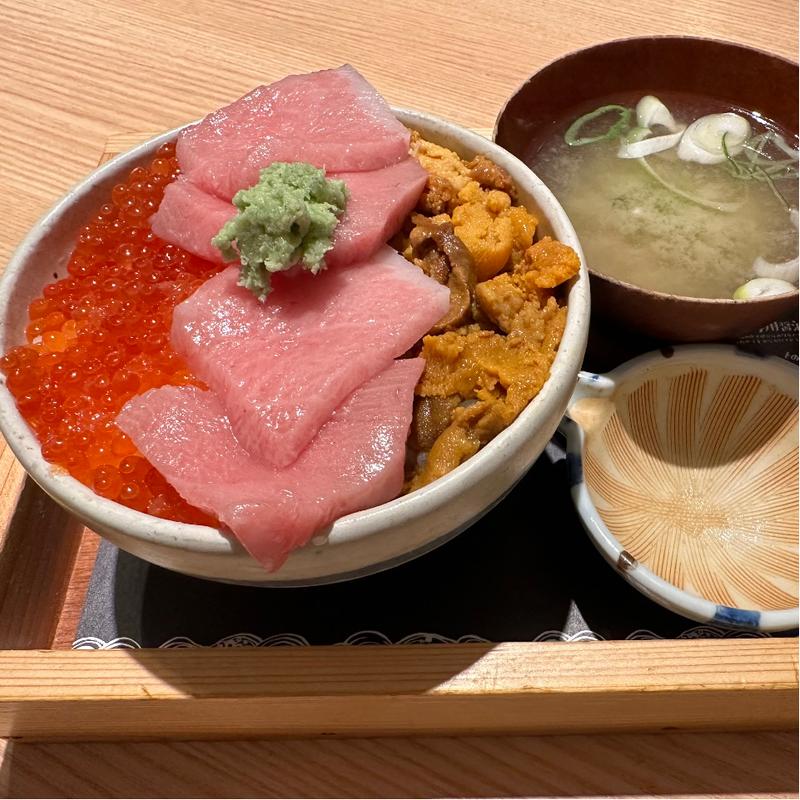 贅沢丼　海苔味噌汁(熱海銀座おさかな食堂はなれ)