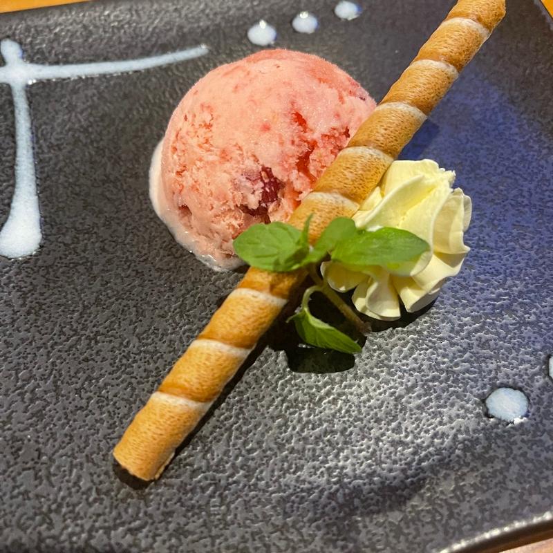 イチゴシャーベット(酒場 踊る仔馬亭 )