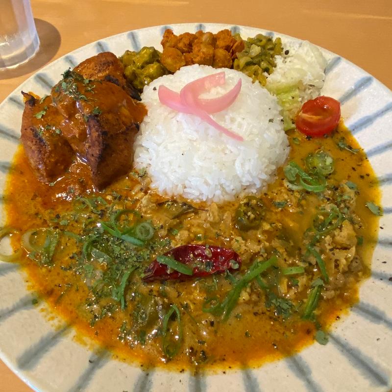 親鶏のダヒキーマカレー (saya spice)