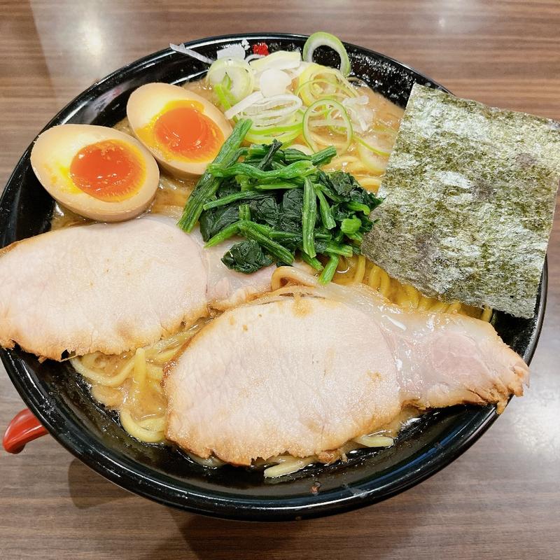 味たまブタそば(麺作ブタシャモジ)