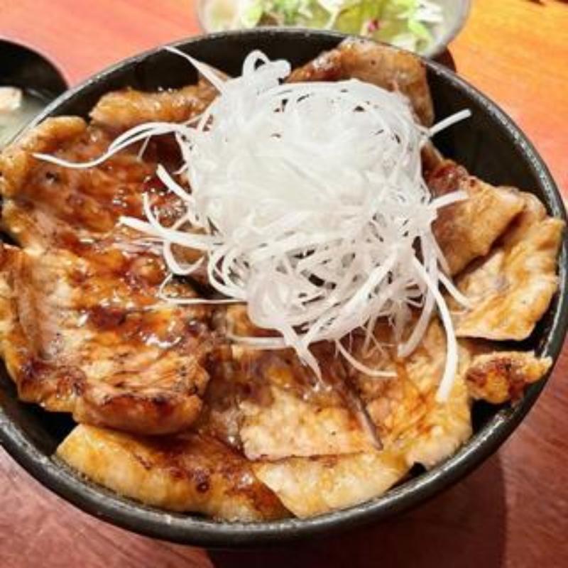 豚丼(十勝ダイニング 豚っく)